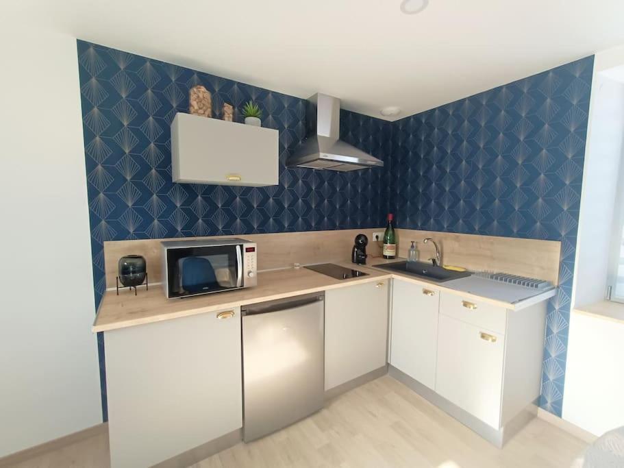 Appartement Independant La Tour Des Tuileries Aydoilles エクステリア 写真